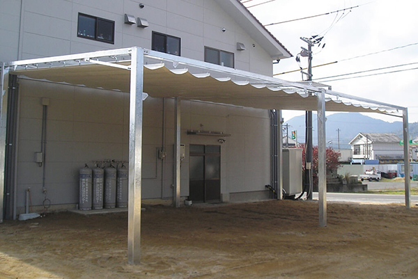 駐車場開閉式テント